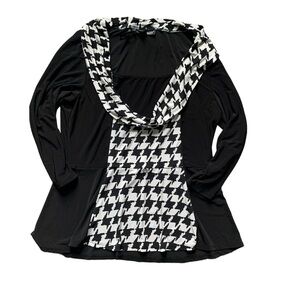 Frank Lyman Design Black and White Patterned Blouse 12